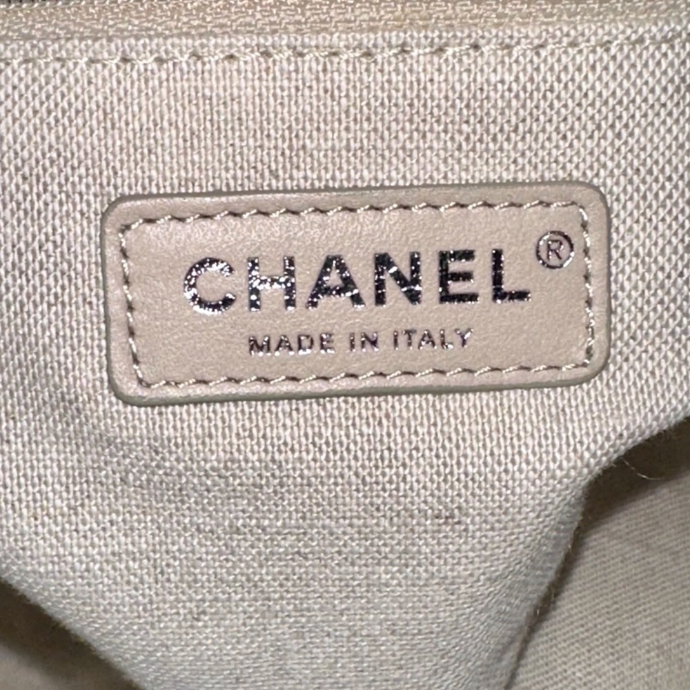 💎💎💎Authentic CHANEL DEAUVILLE 2 WAY BAG - Picture 15 of 17
